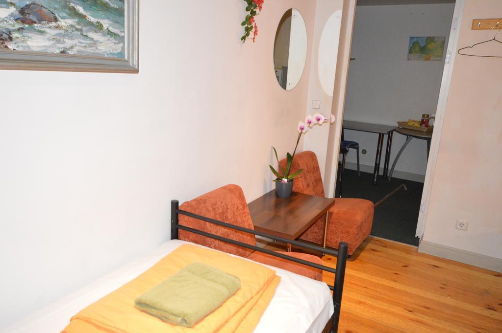 Doma Hostel รีกา ภายนอก รูปภาพ